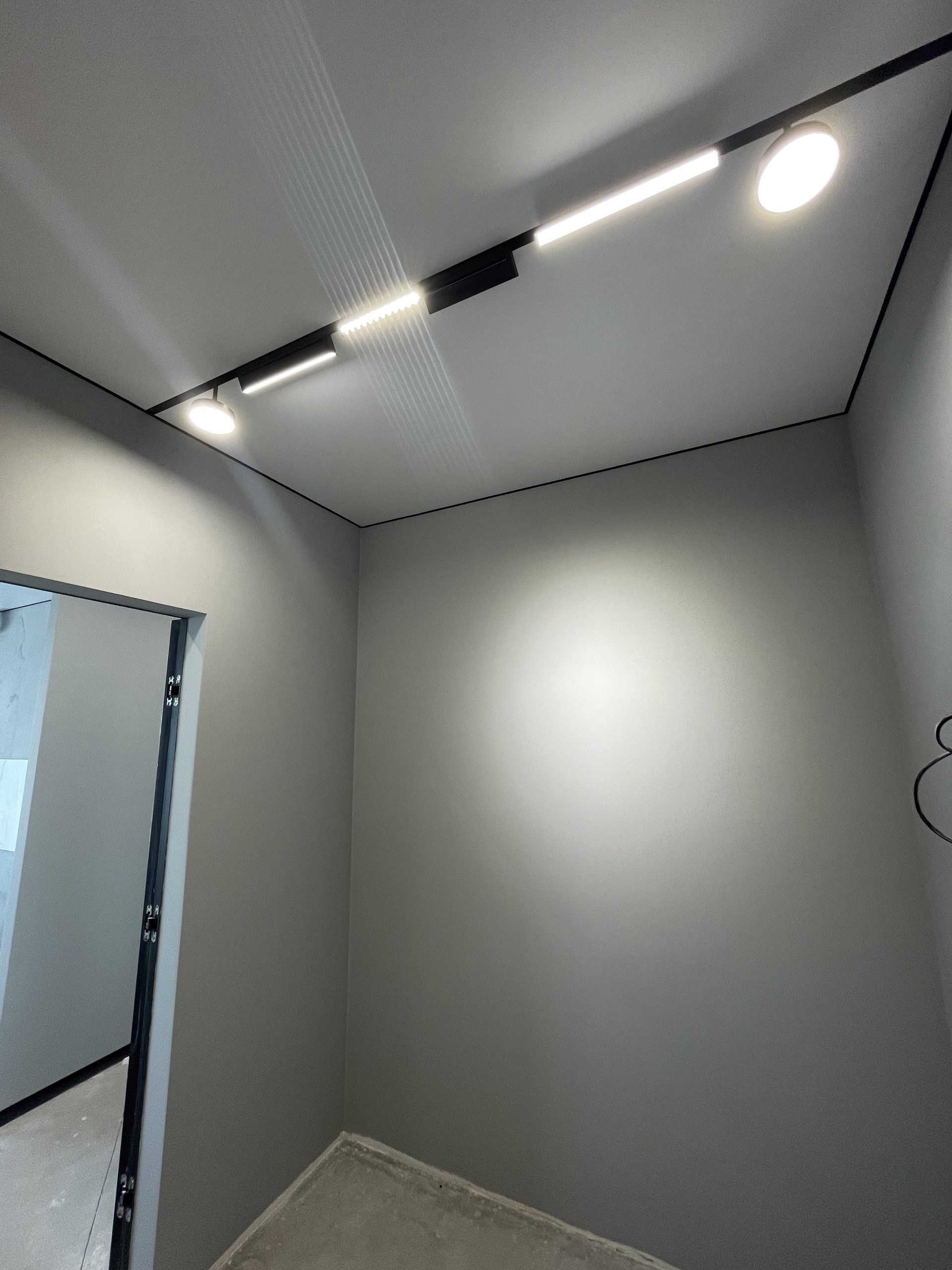 ТРЕКОВІ  СВІТИЛЬНИКИ